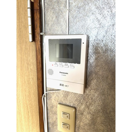 セキュリティ　モニター付きインターホン