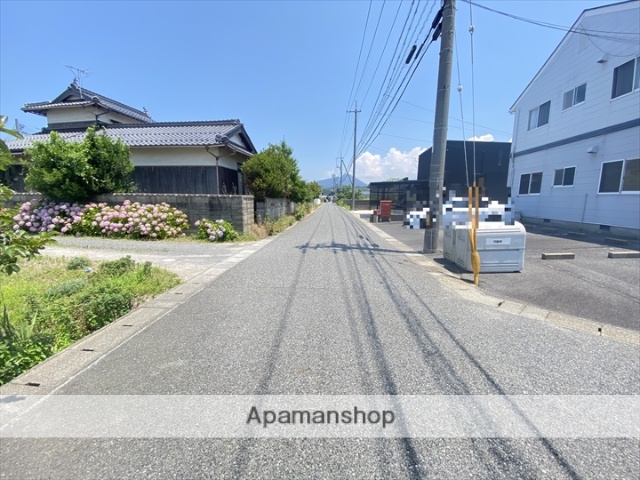 その他　前面道路（その他）まで0m