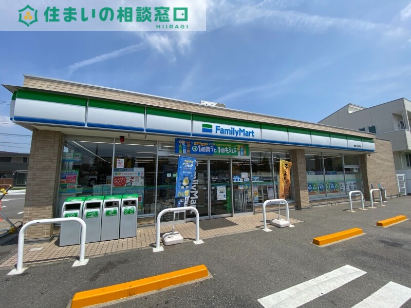 コンビニ　ファミリーマート碧南入船町店（コンビニ）まで825m
