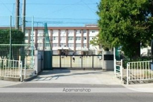 中学校　和歌山市立日進中学校（中学校）まで1200m