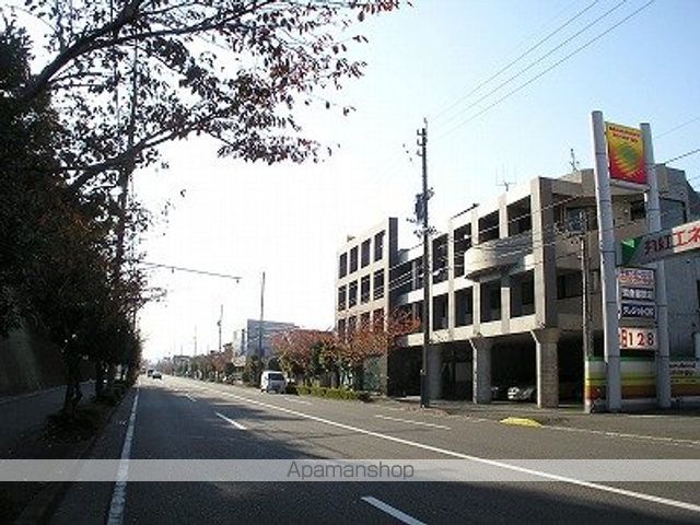 その他　前面道路（その他）まで10m