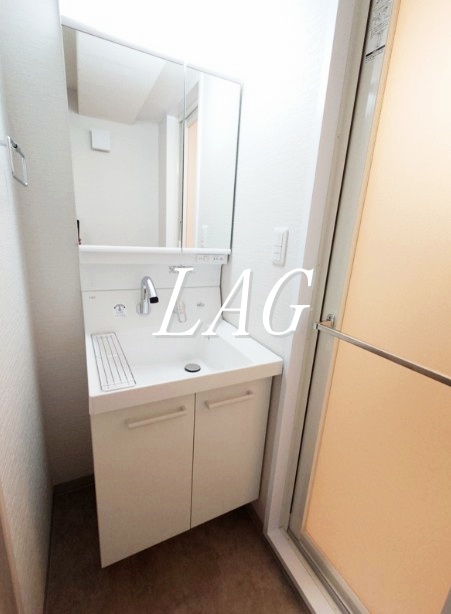 洗面設備　独立洗面台です。