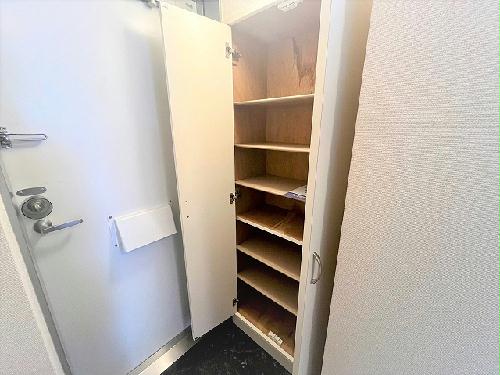 玄関　大容量のシューズボックス付き！