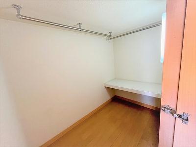 収納　ベット下はウォークインクローゼット！