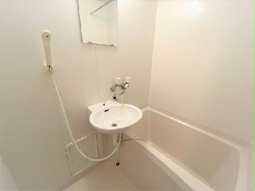 バス・シャワールーム　バス・トイレ別です！