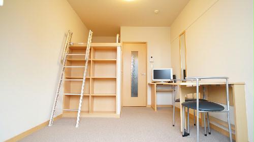 居室・リビング　高さもあり広々とした綺麗なお部屋です。