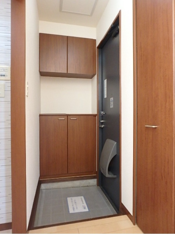 玄関　図面と現状に相違がある場合には現状を優先