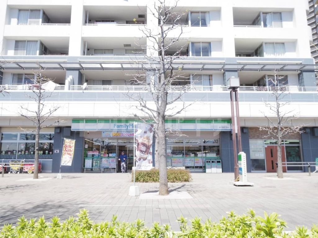 コンビニ　ファミリーマート　南千住4丁目店（コンビニ）まで290m