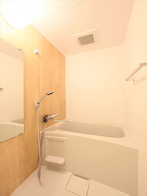 バス・シャワールーム　バスルーム