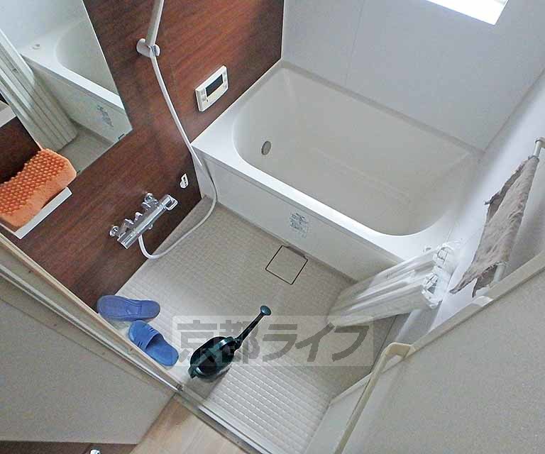 バス・シャワールーム　ゆっくりとくつろげる浴室です。