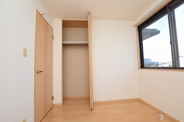 収納　シャーメゾンF1