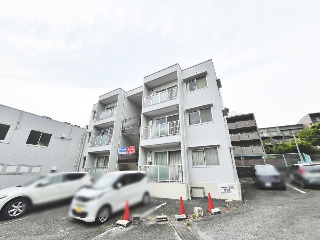 ハイライフ東生駒の外観写真