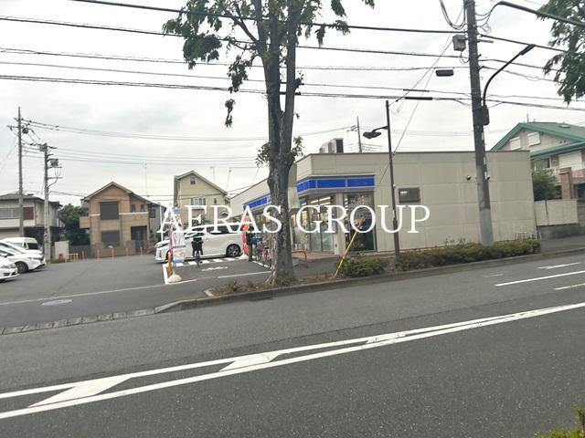 コンビニ　ローソン 府中白糸台三丁目店（コンビニ）まで334m