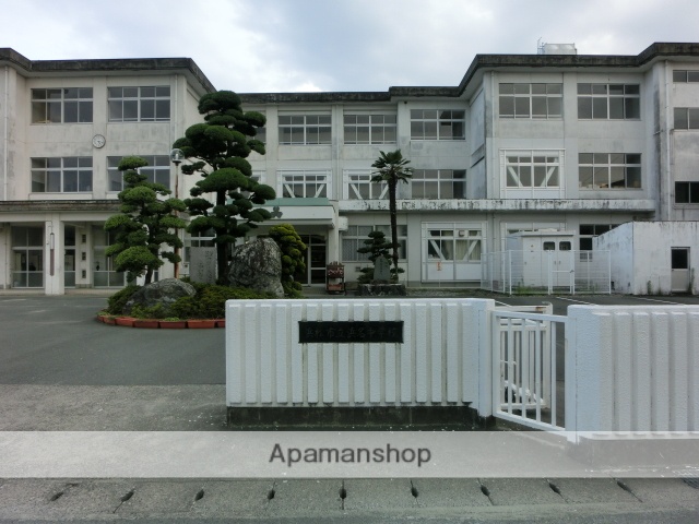 中学校　浜名中学校（中学校）まで583m