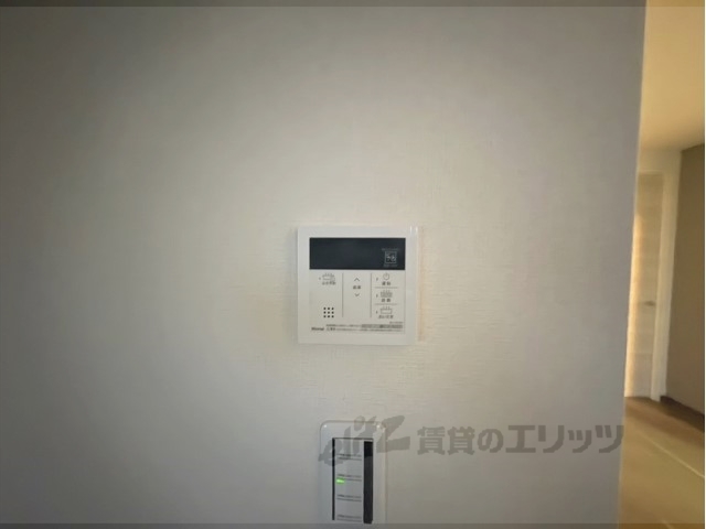 その他設備　給湯器リモコン
