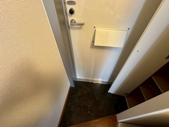 玄関　※別部屋の写真です