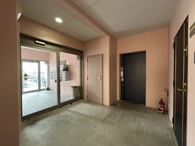 その他　エレベーターあり