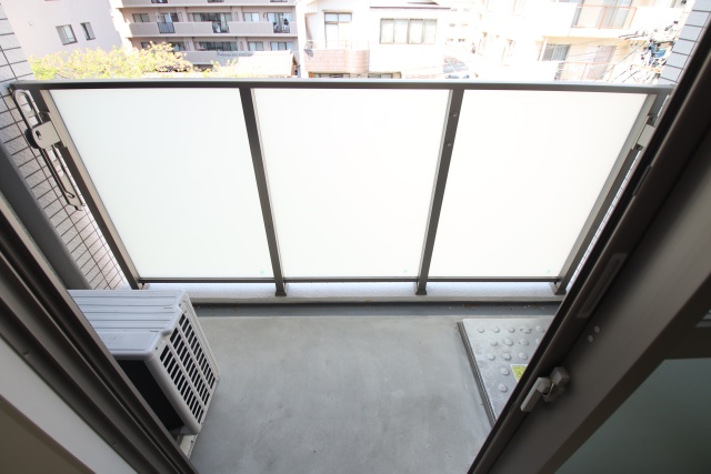 バルコニー　※別室の参考写真の為、現況優先です。