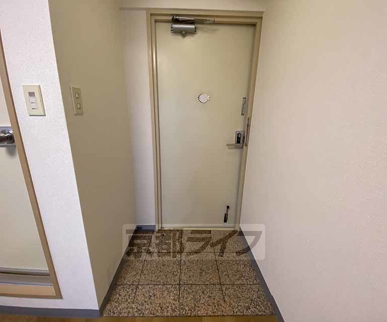 玄関　大きな段差がありません