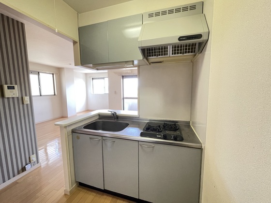 キッチン　※別部屋の写真です