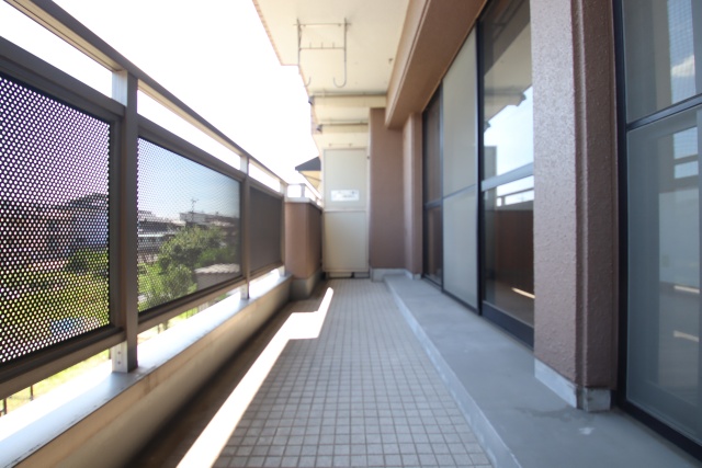 バルコニー　他部屋の参考写真です。