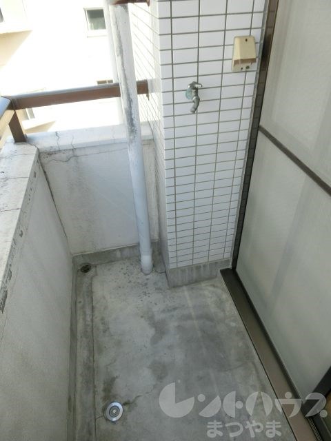 洗面設備　洗濯機置場