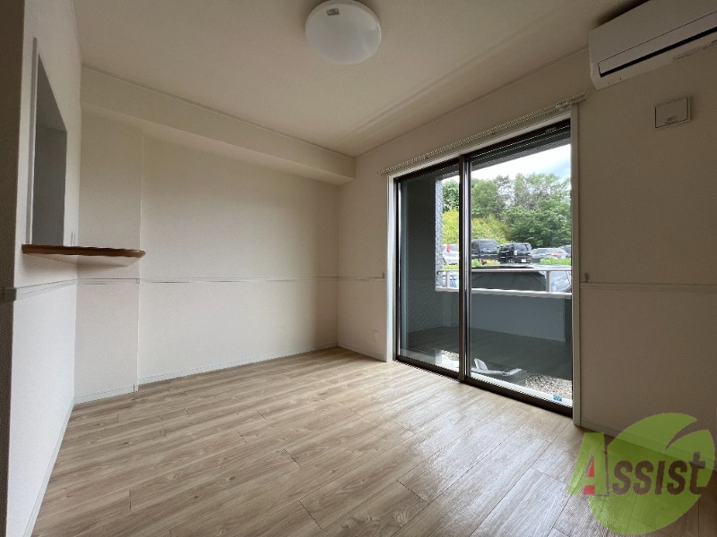 居室・リビング　ＬＤＫなので広々としていて開放感がありますね。