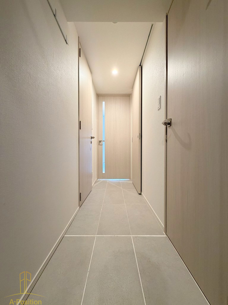 玄関　ザ・パークハビオ谷町六丁目クロス