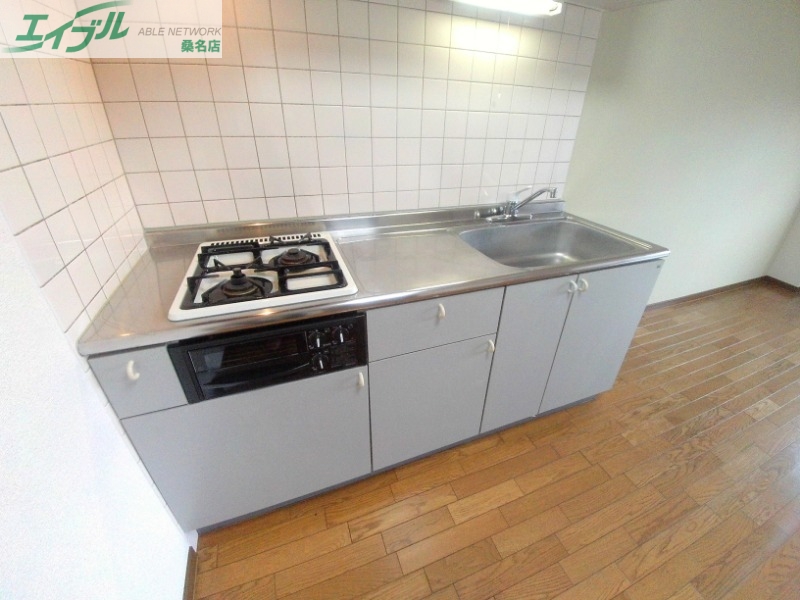 キッチン　別部屋参考写真です。