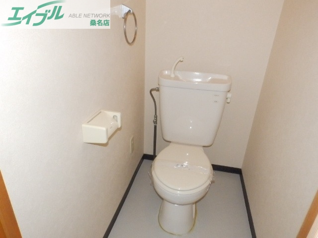 トイレ　別部屋参考写真です。