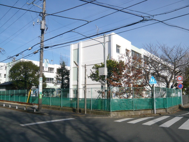 小学校　茅ヶ崎市立鶴が台小学校（小学校）まで400m