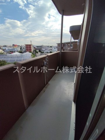 バルコニー　広々としたバルコニーです