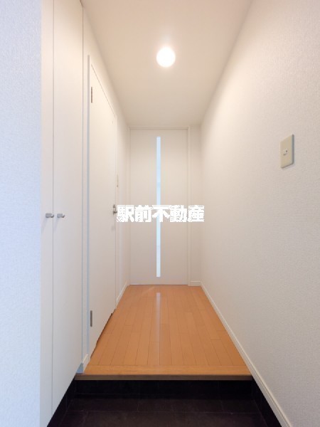 玄関　※同マンション別部屋