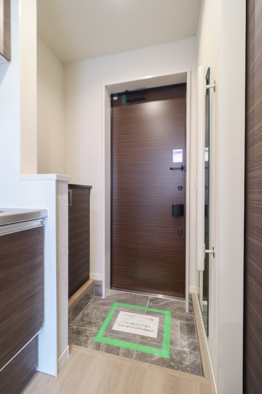 玄関　図面と現状に相違がある場合には現状を優先