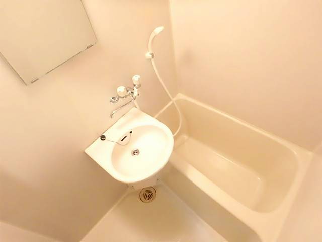 バス・シャワールーム　お風呂です