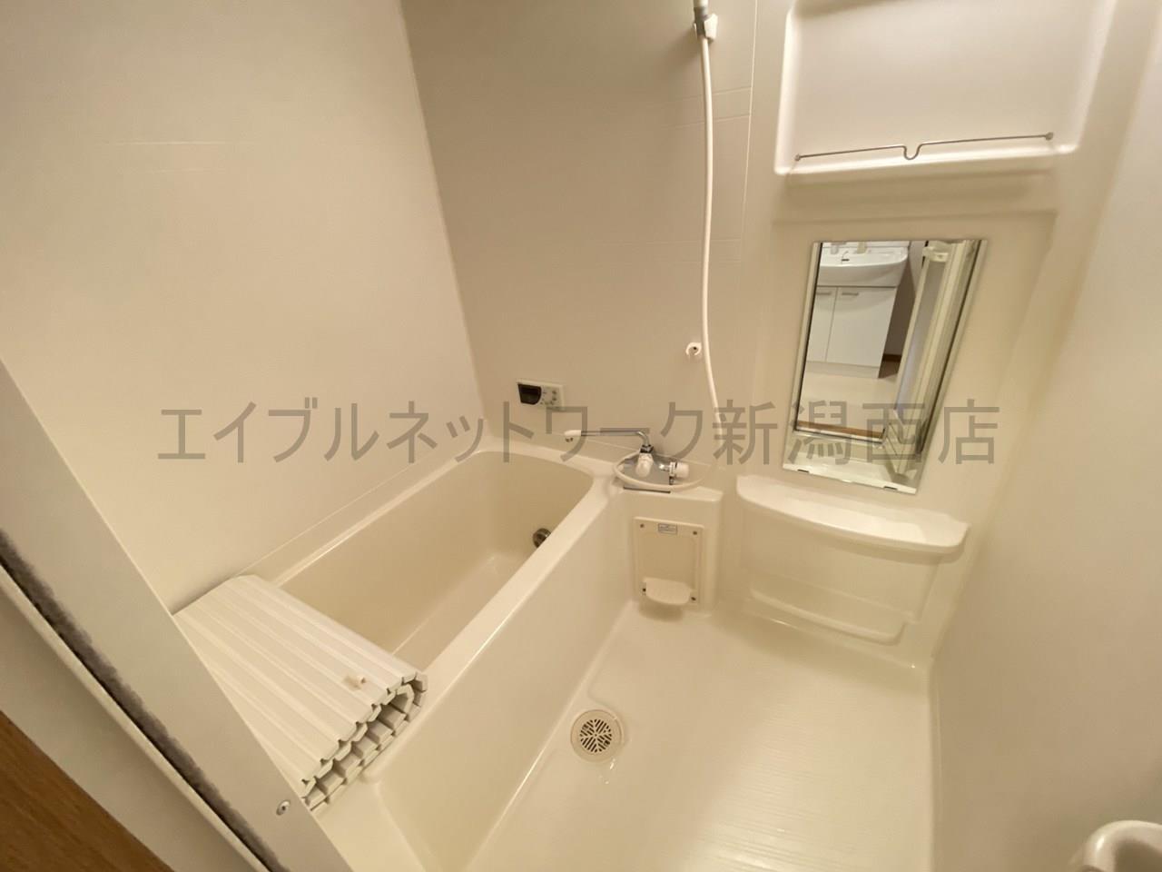 バス・シャワールーム　参考写真（202）