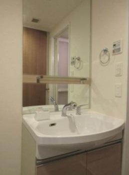 洗面設備　プレサンス堺筋本町駅前　独立洗面化粧台