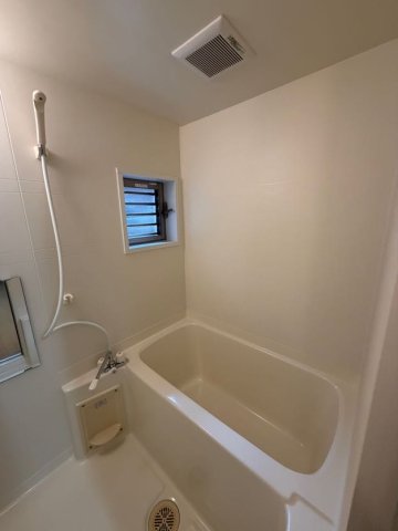 バス・シャワールーム　ゆったり過ごせるお風呂です