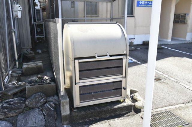 その他設備　敷地内ゴミ置場