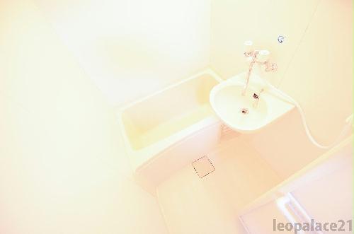 トイレ　実際と異なる場合がございます。