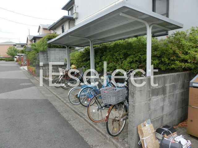 その他共有部分　駐輪場も無料で利用可能です。
