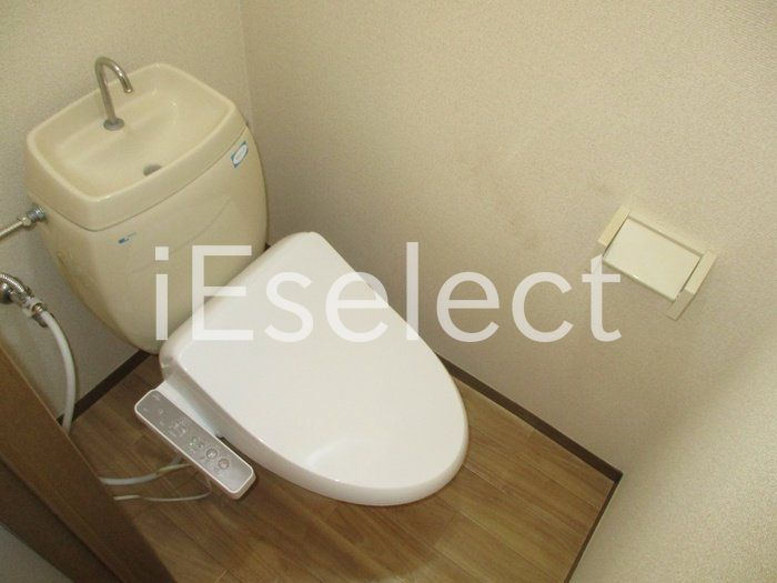 トイレ　洗浄機能付き♪