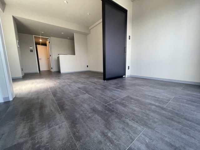 居室・リビング　同物件別号室