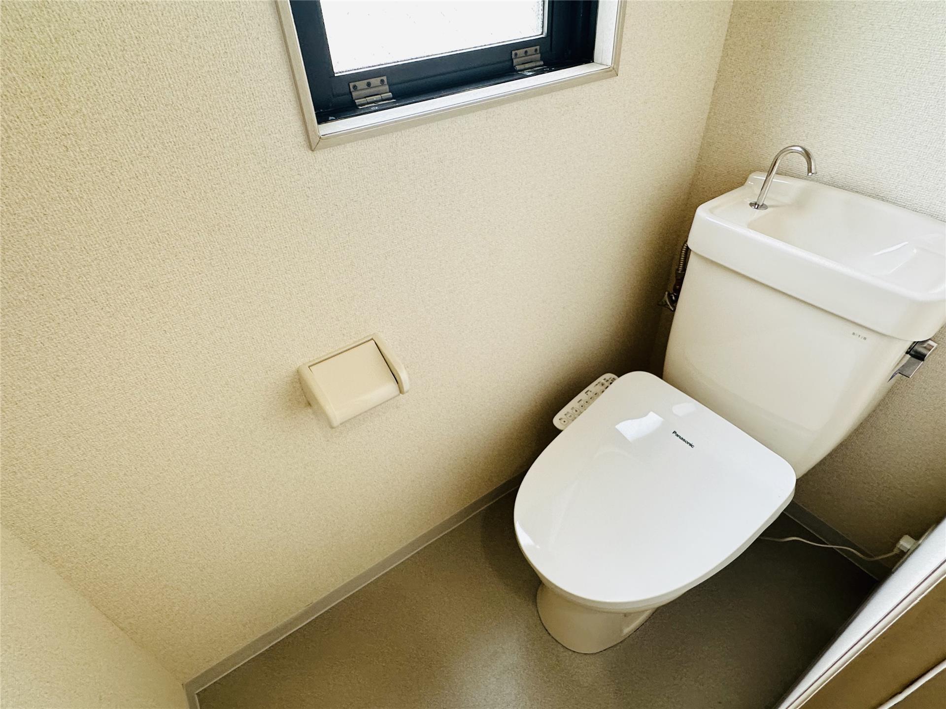 トイレ　※同物件別室同タイプの写真です