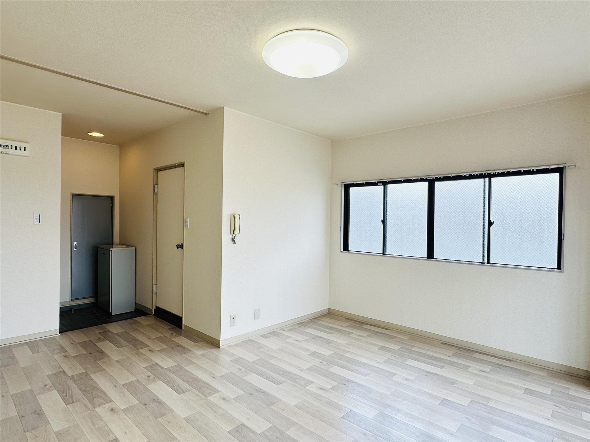 居室・リビング　※同物件別室同タイプの写真です