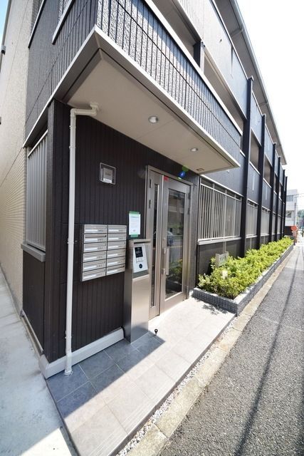 エントランス　★お問い合わせはタウンハウジング聖蹟桜ヶ丘店まで★