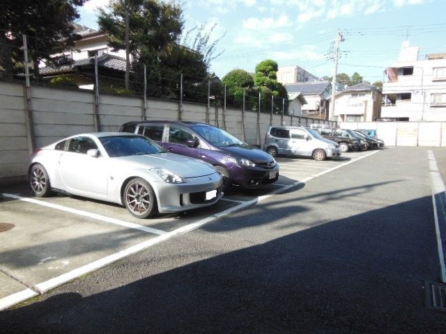 駐車場　☆敷地内駐車場☆