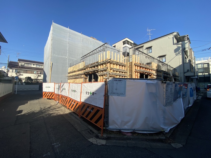 建物外観　建築中