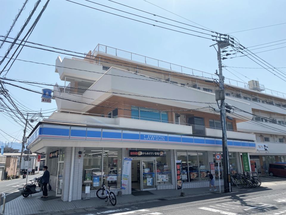 コンビニ　ローソン唐湊四丁目店（コンビニ）まで190m