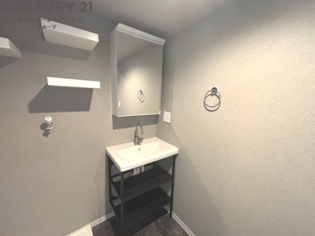 洗面設備　洗面所内に洗濯機置き場あり♪